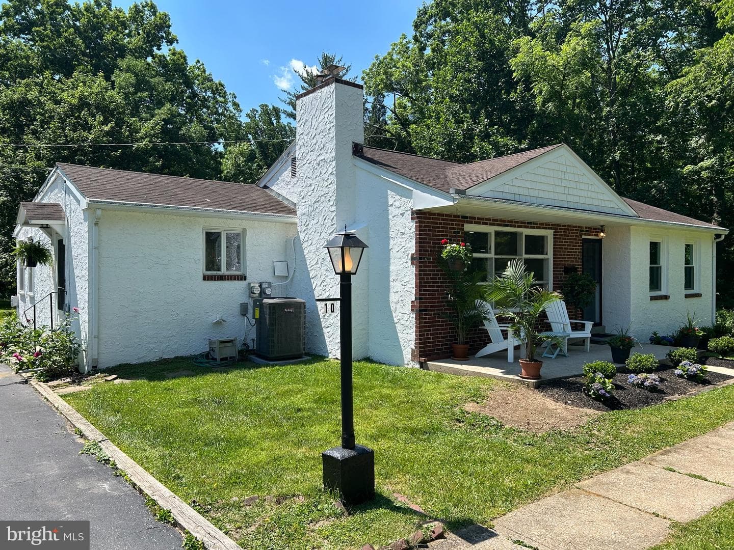 10 Yorktown Avenue