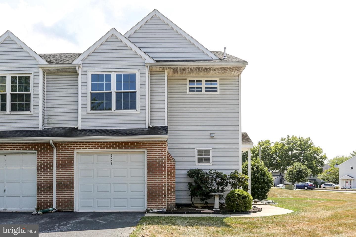 209 Fawn Ridge North photo 1