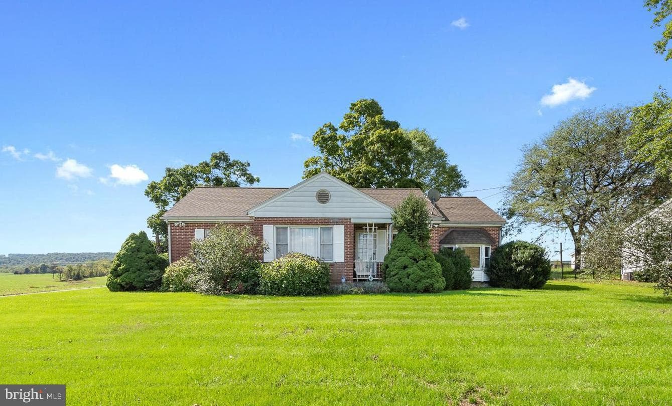 439 Laudermilch Road photo 1