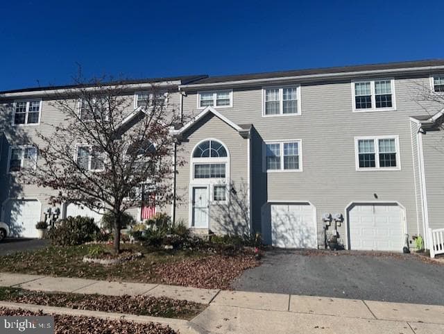 6239 Spring Knoll Drive photo 1