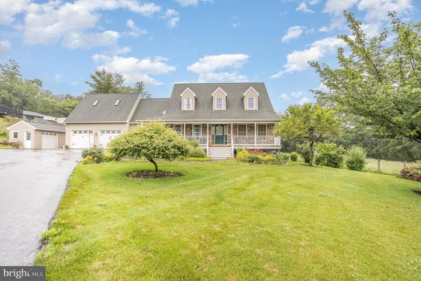4229 Roundtop Road photo 1