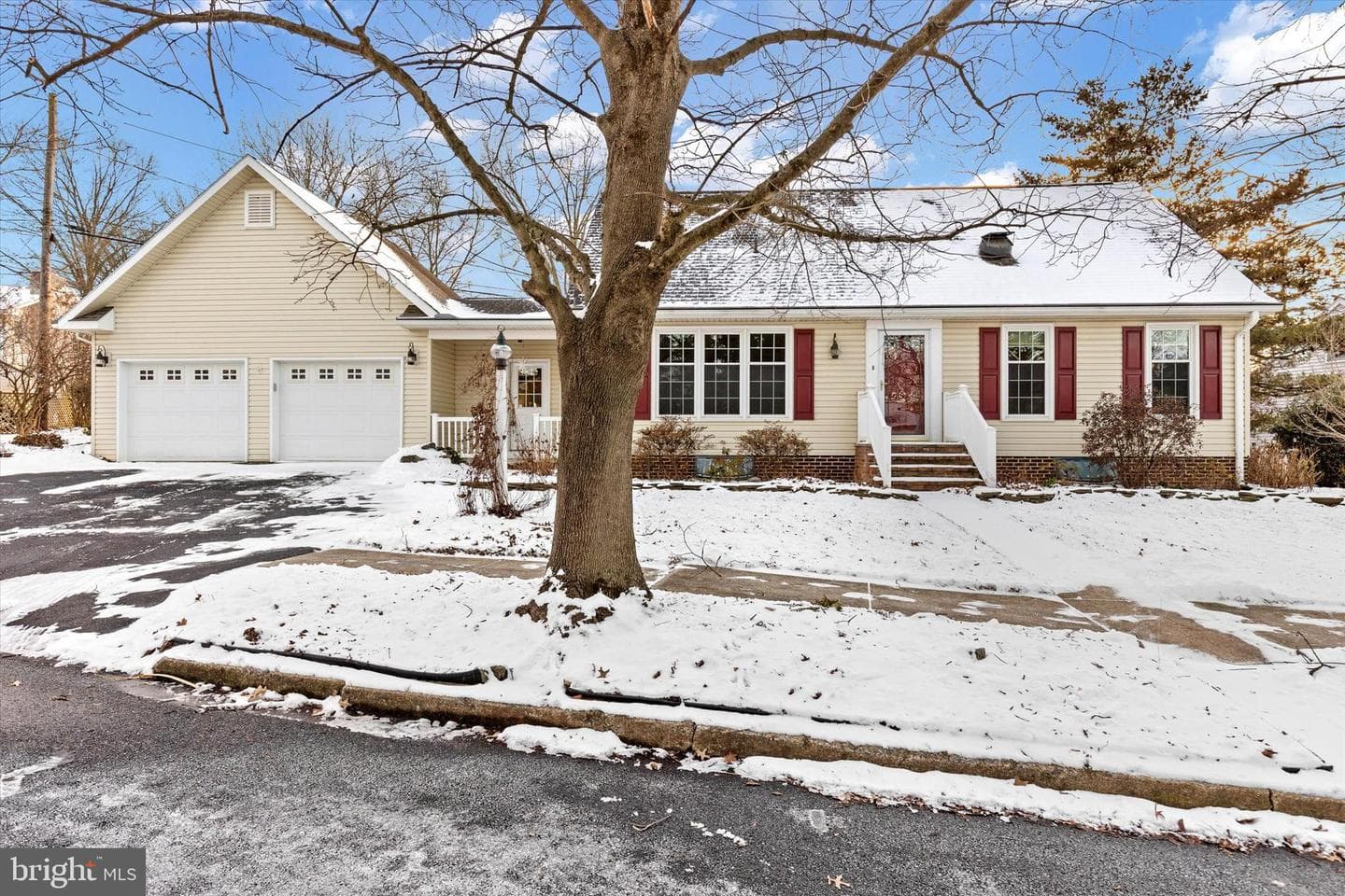 123 Circle Drive photo 1