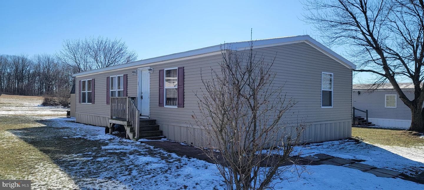 214 Houston Drive photo 1