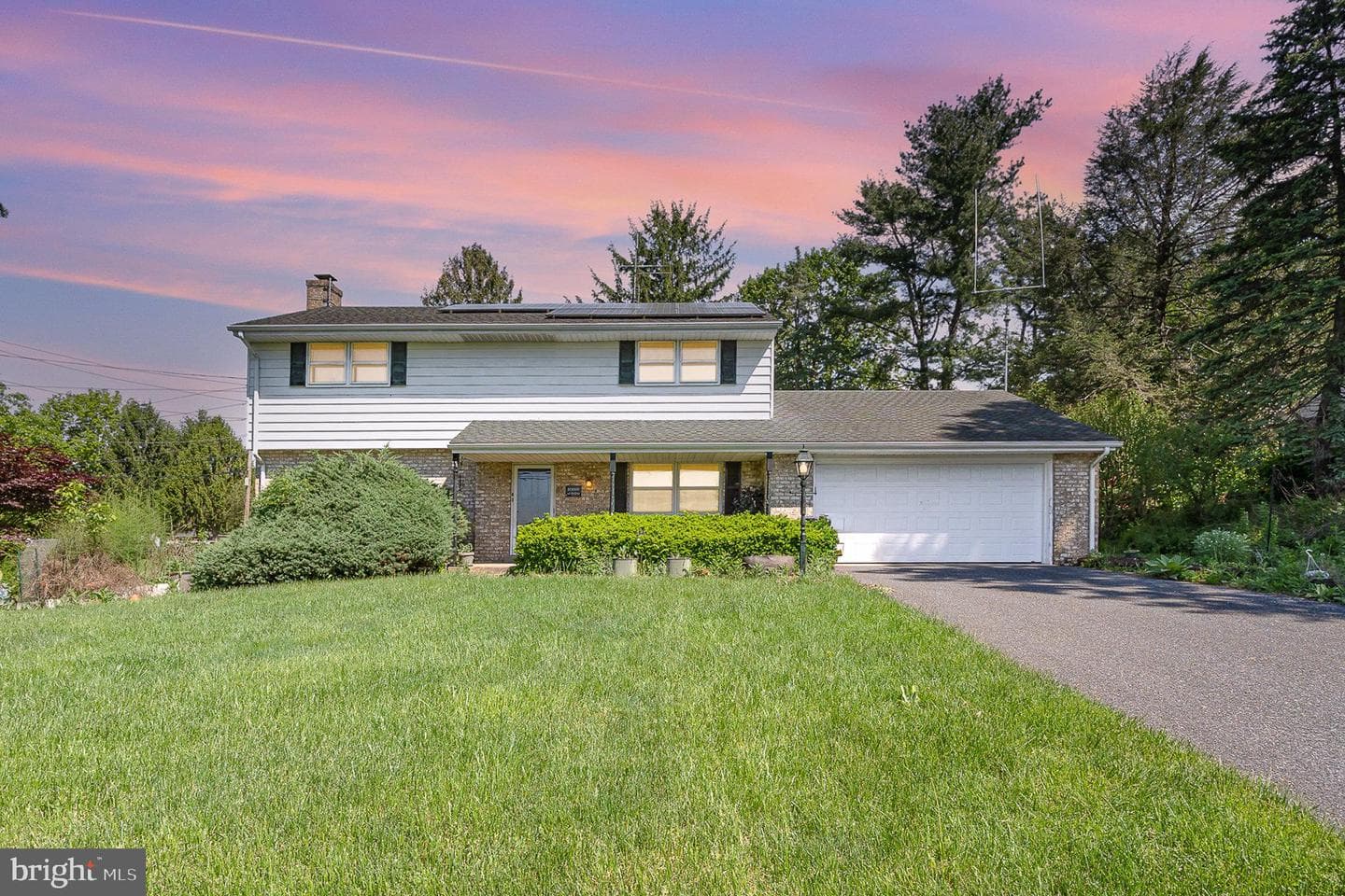 4844 Londonderry Road photo 1