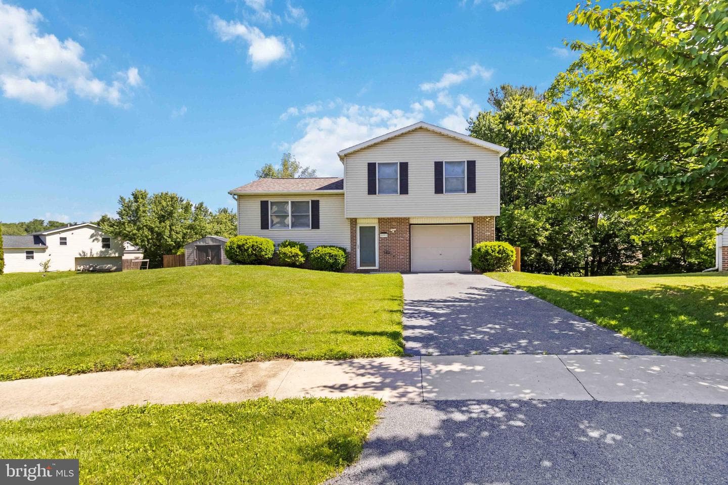 8892 McKinley Court photo 1