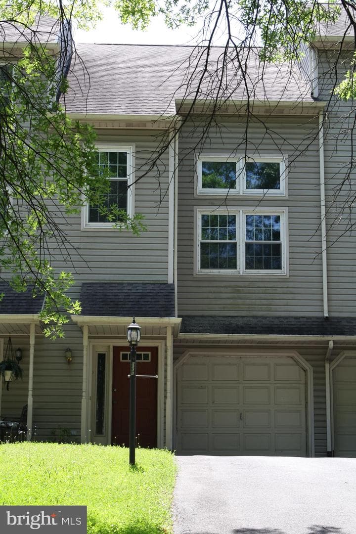 8553 Adams Court photo 1