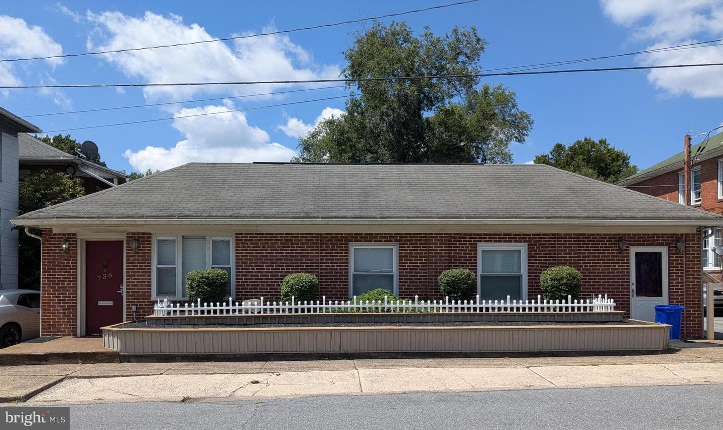 736 S 25th Street photo 1