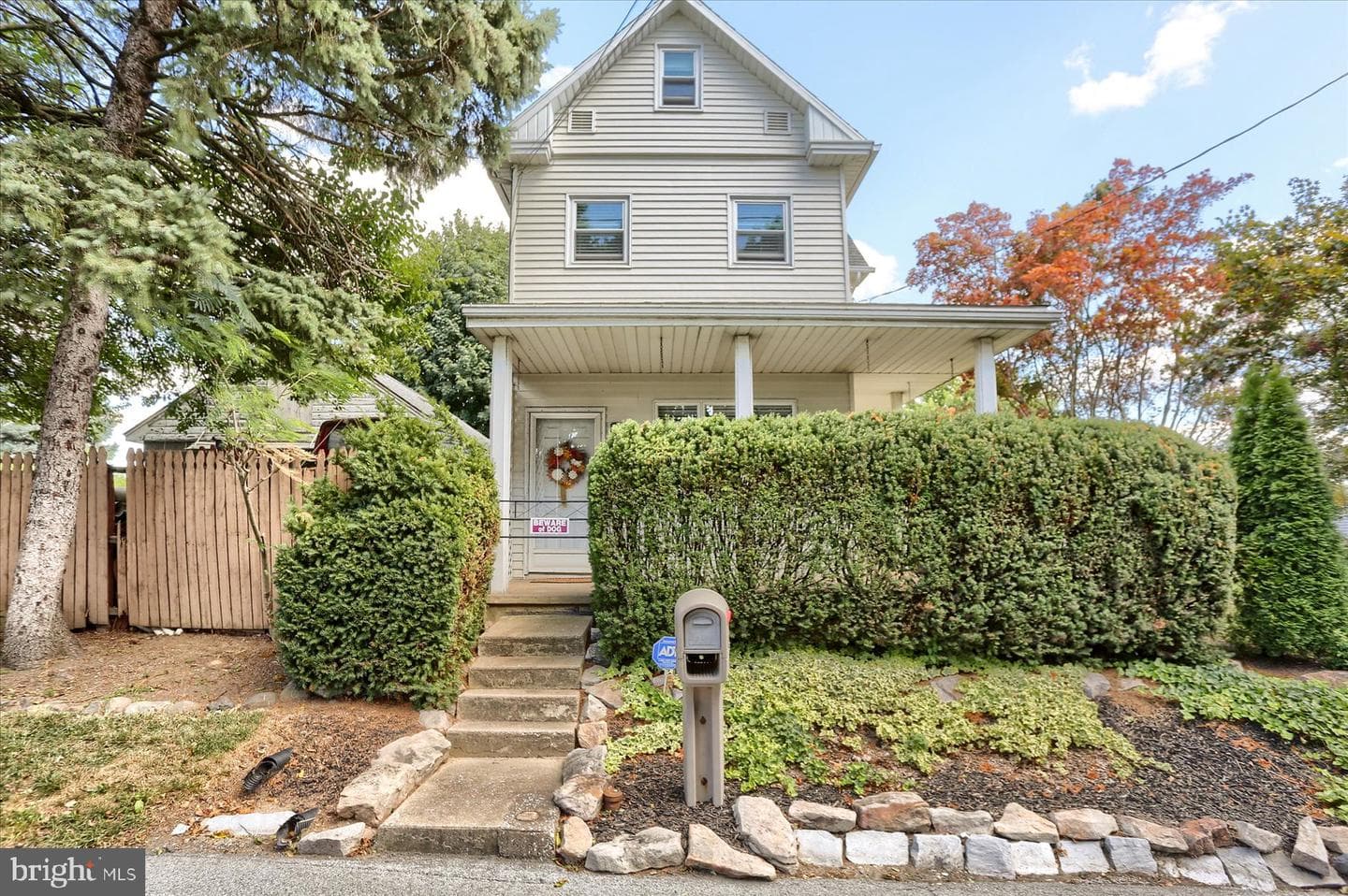 570 Chambers Street photo 1