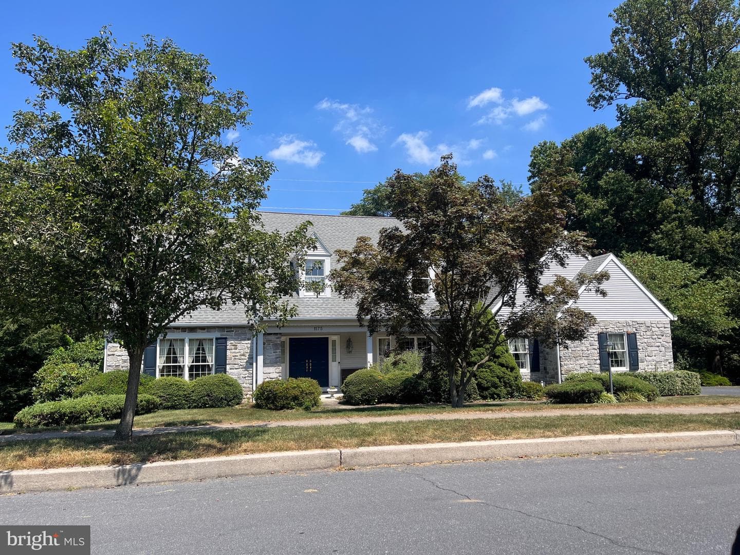 1175 Stonegate Road photo 1