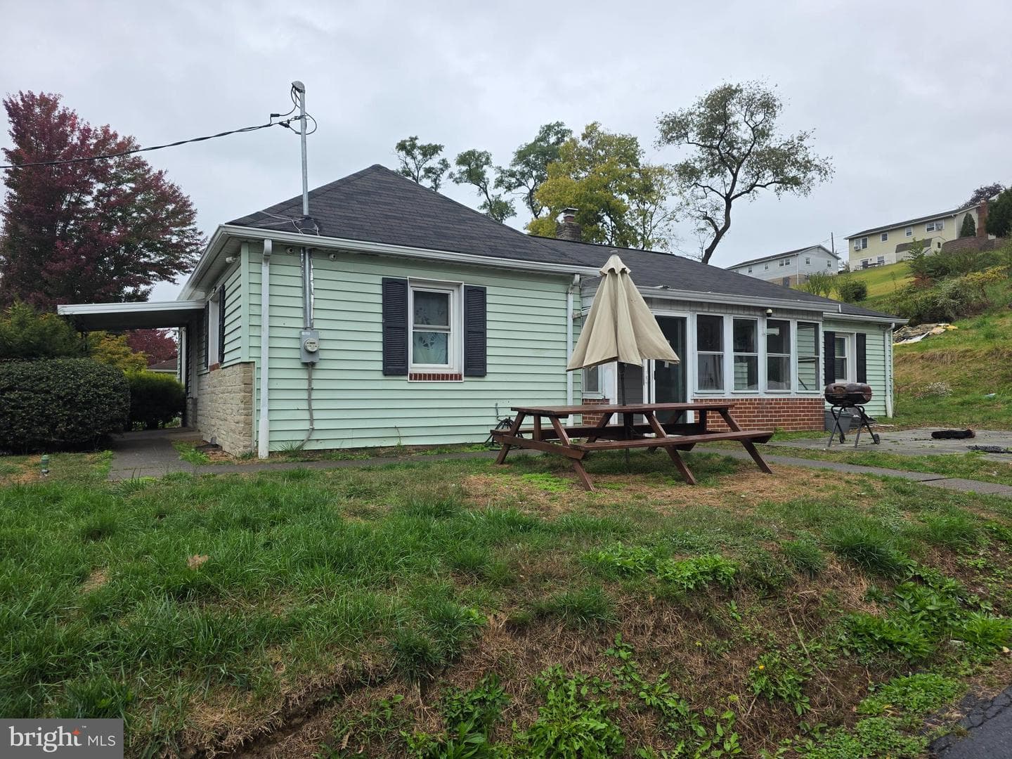 6520 Derry Street photo 1