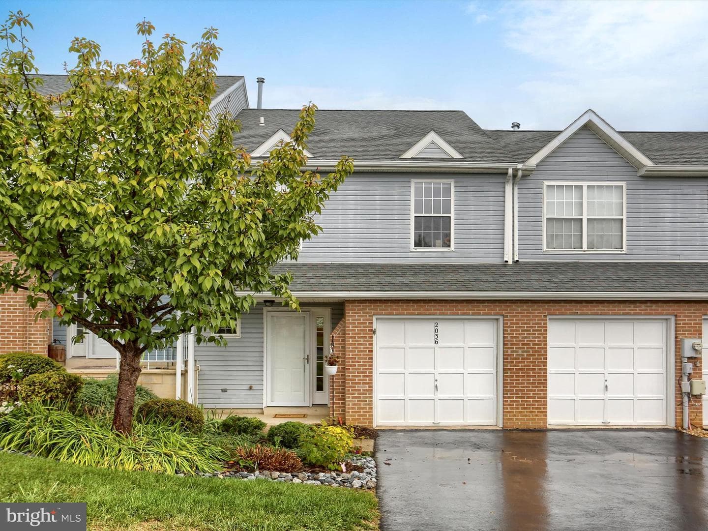 2036 Daybreak Circle photo 1