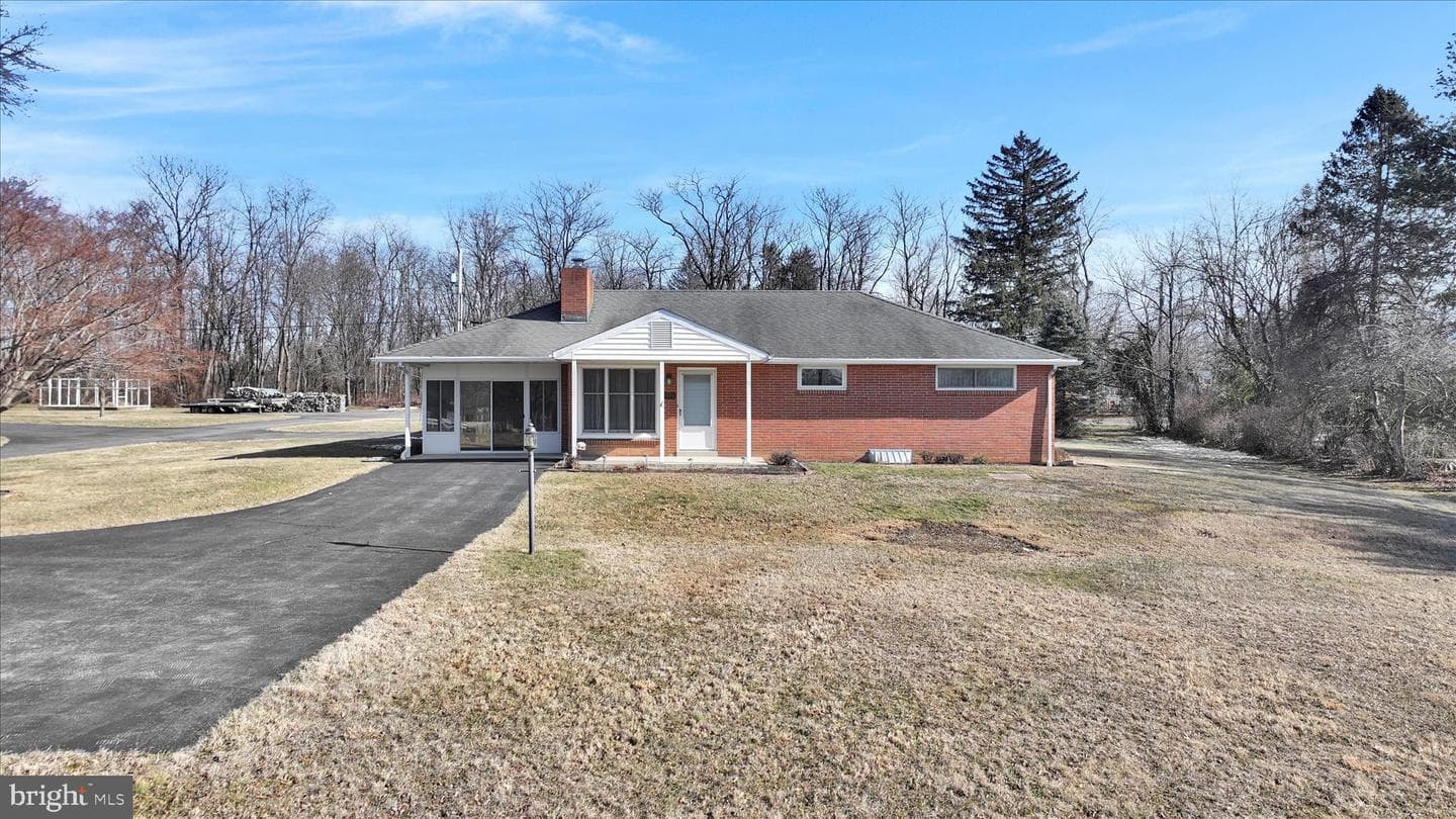 2395 Patton Road photo 1