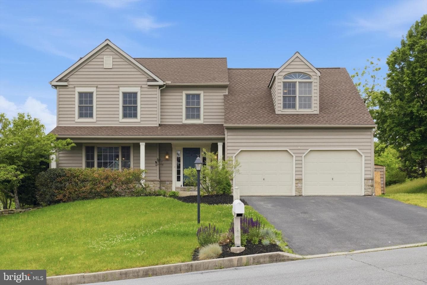 324 Kent Drive photo 1