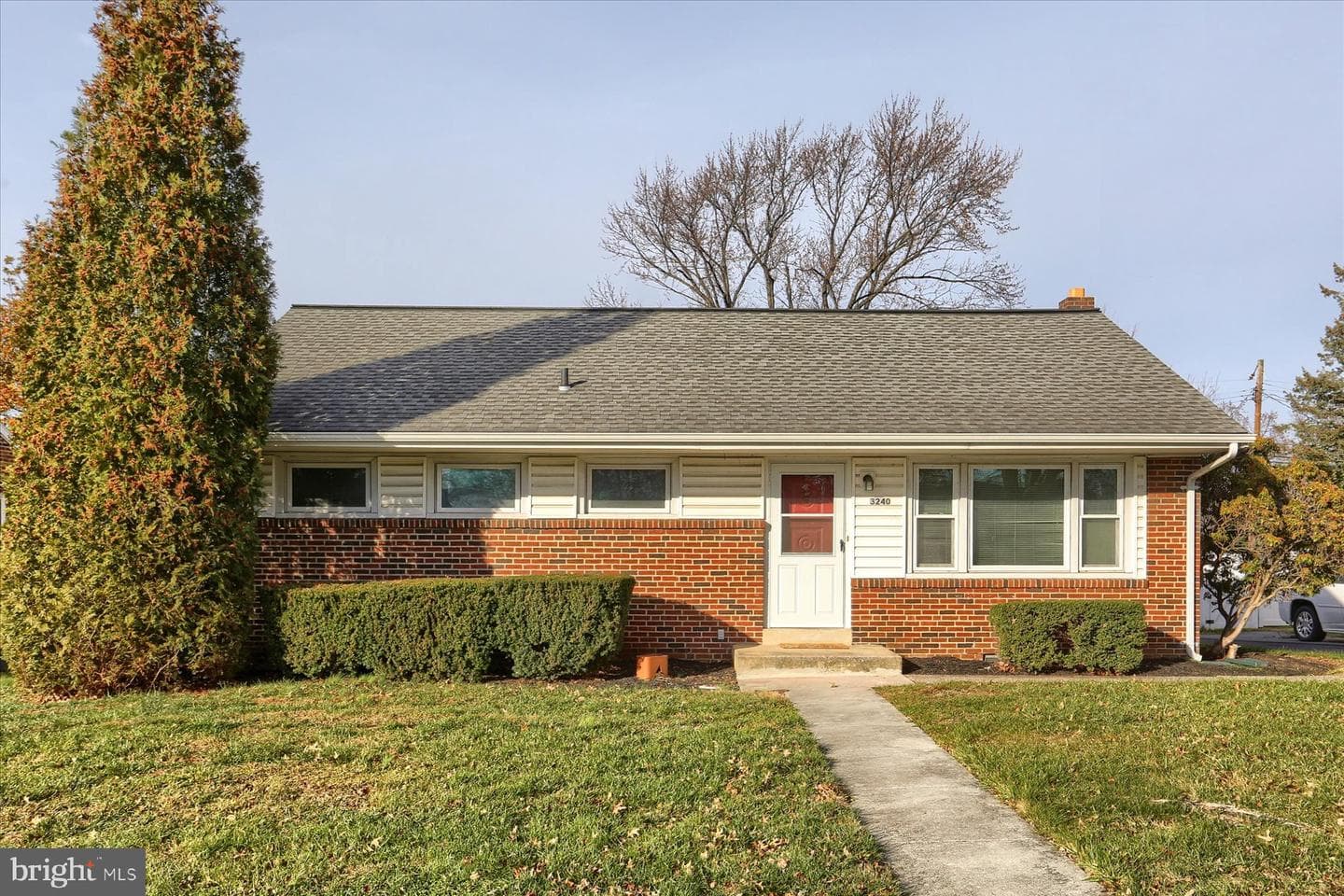 3240 Cloverfield Road photo 1