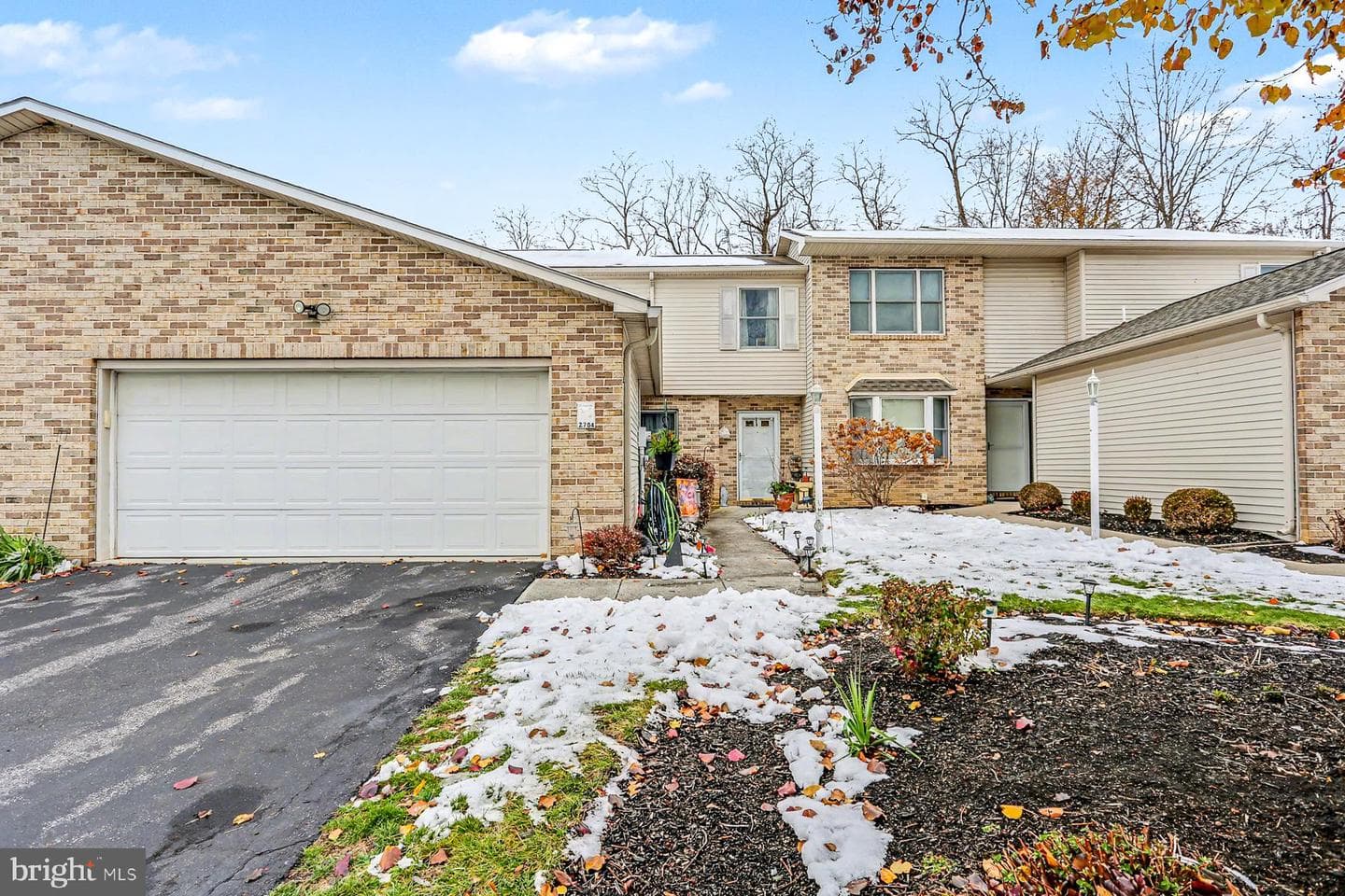 2704 Gateway Court photo 1