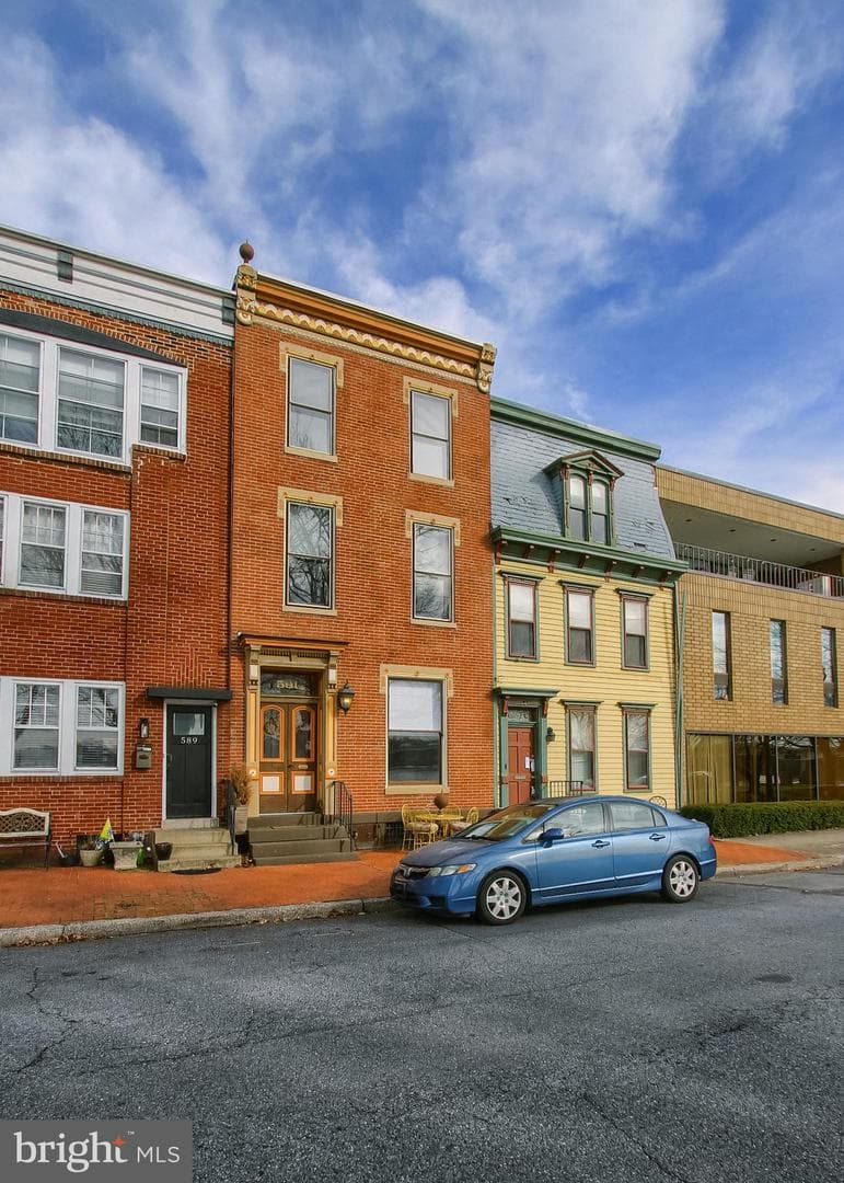 591 S Front Street photo 1