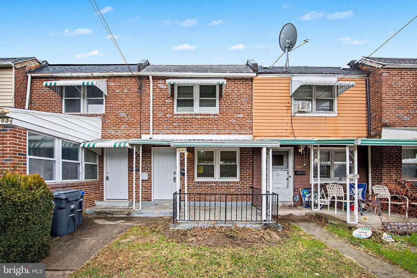592 Lincoln Street photo 1