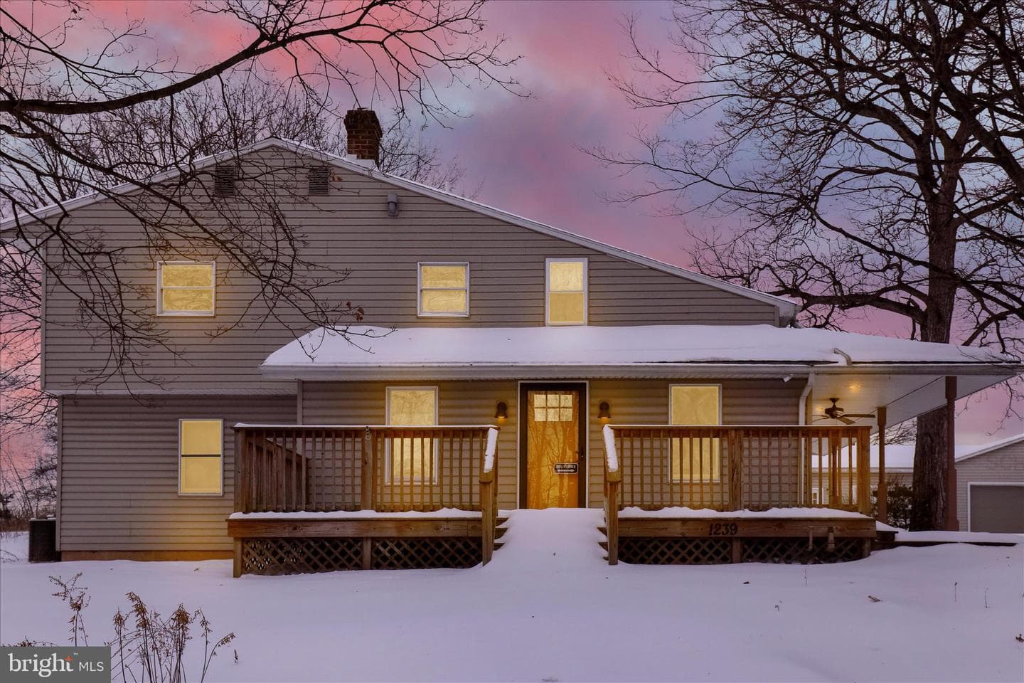 1239 S Meadow Lane photo 1