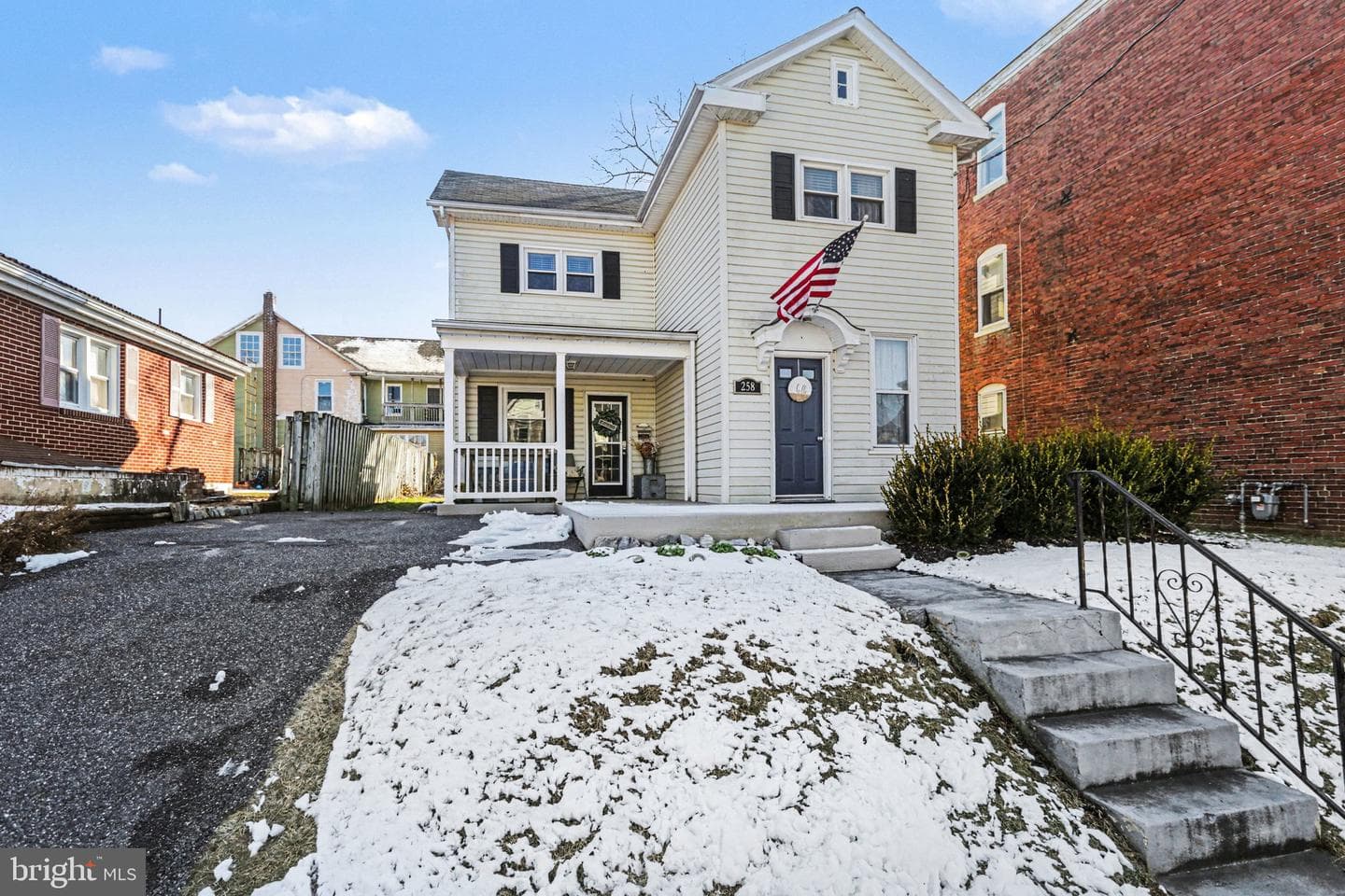 258 E Water Street photo 1