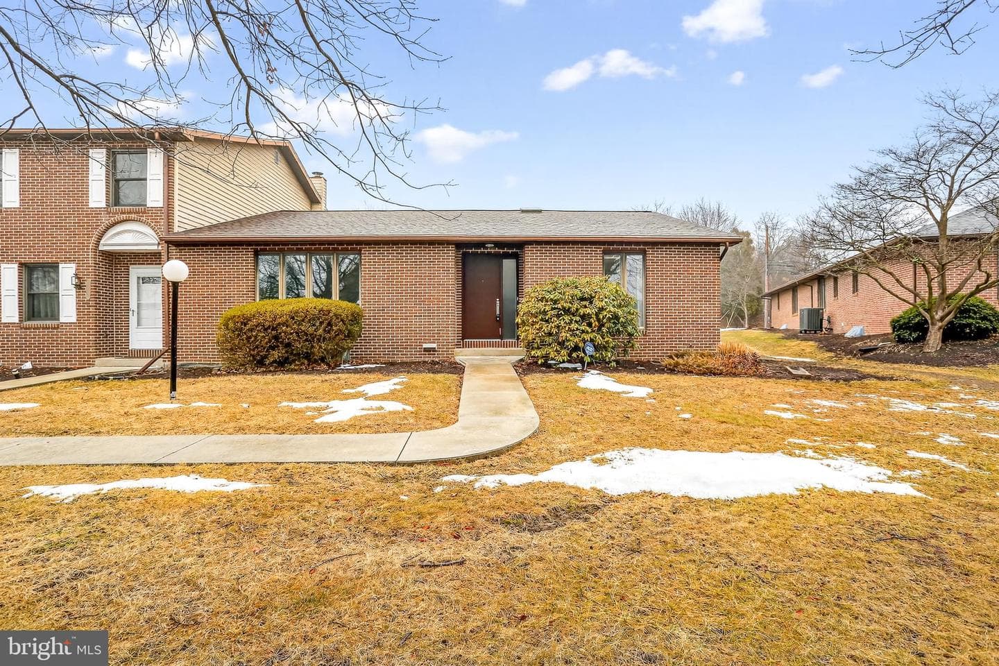 3818 Laraby Drive photo 1