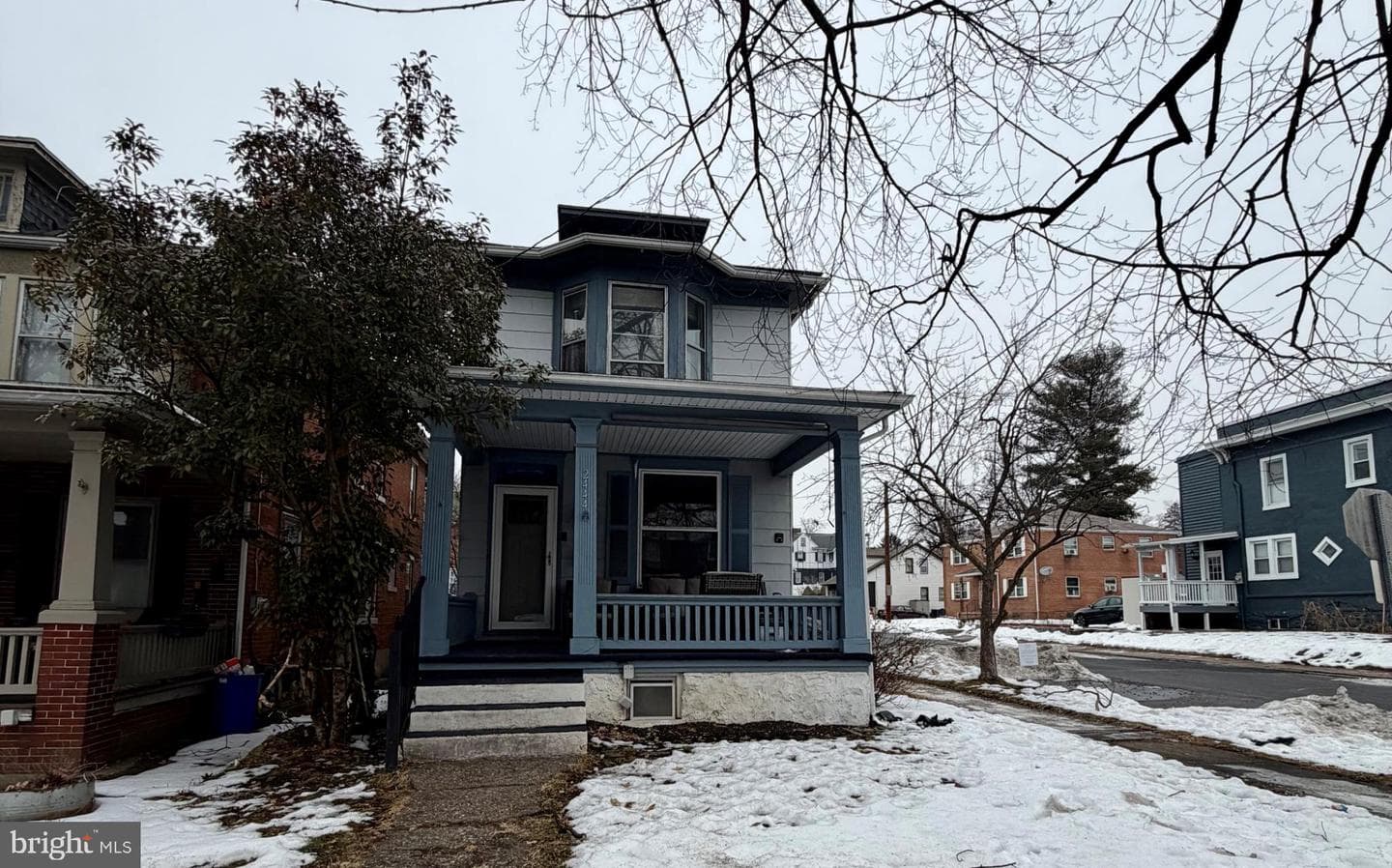 2444 Derry Street photo 1