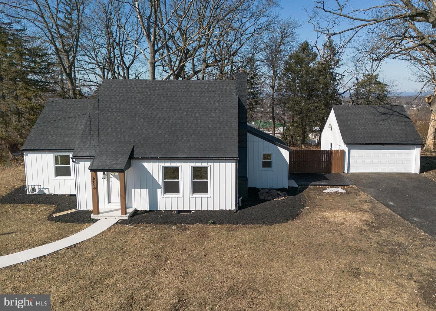 8050 Chambers Hill Road photo 1