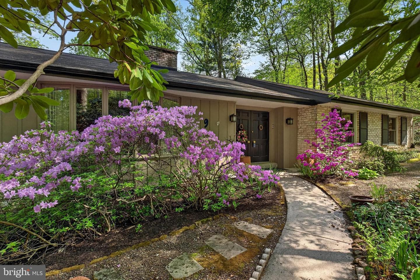 9 Brownstone Drive
