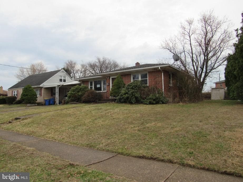 6717 Lehigh Avenue photo 1