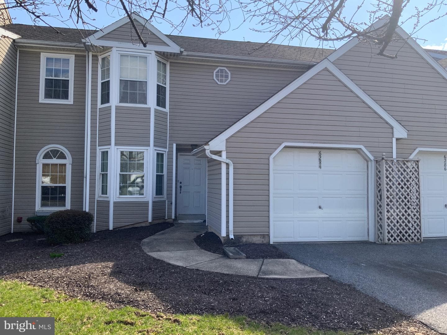 6284 Spring Knoll Drive photo 1