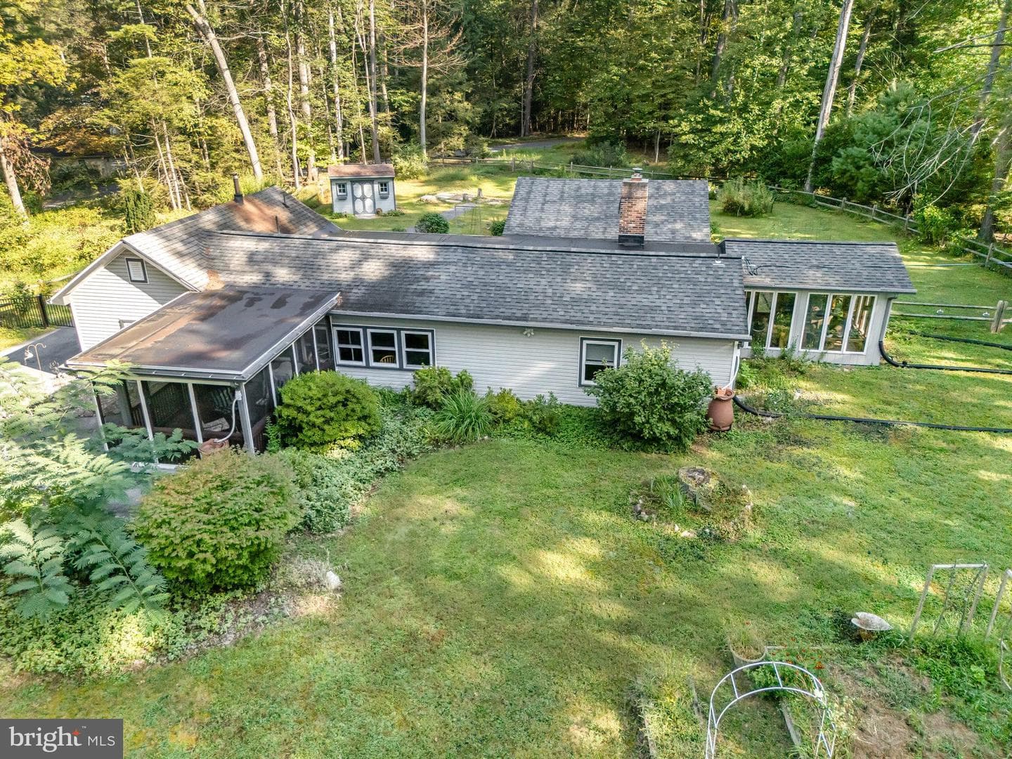 1649 Mountain Road