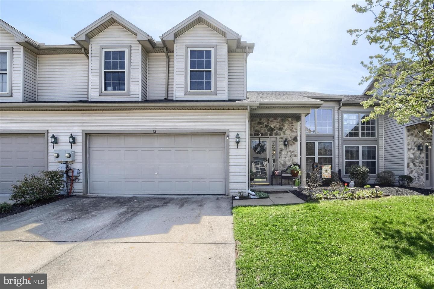 12 Edgewater Drive