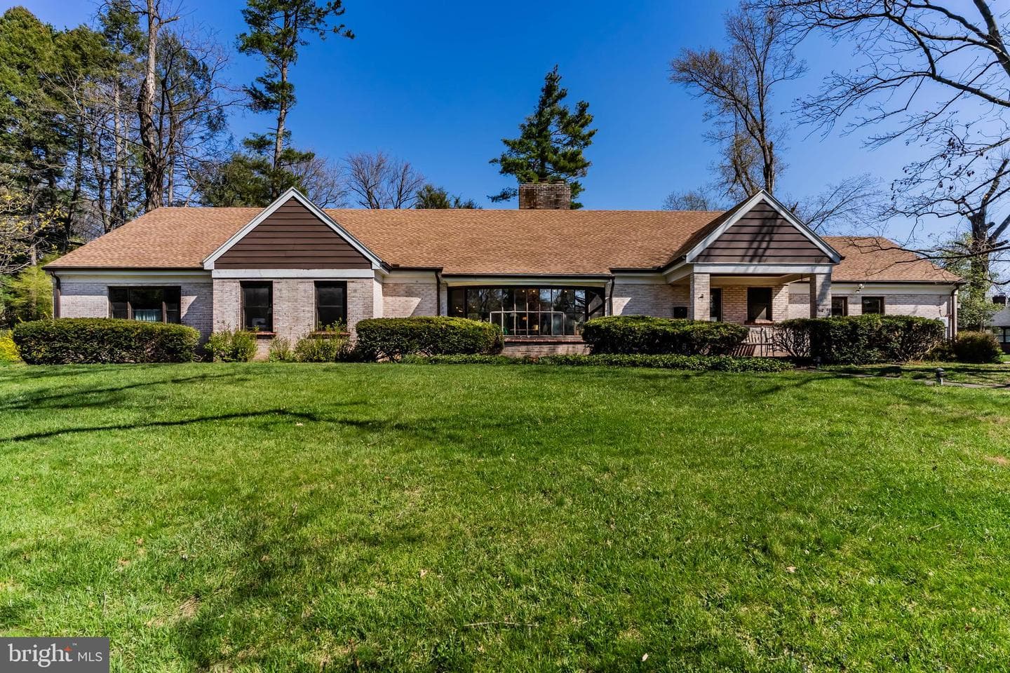 2301 Valley Road