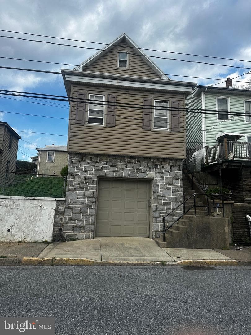 549 N 2nd Street