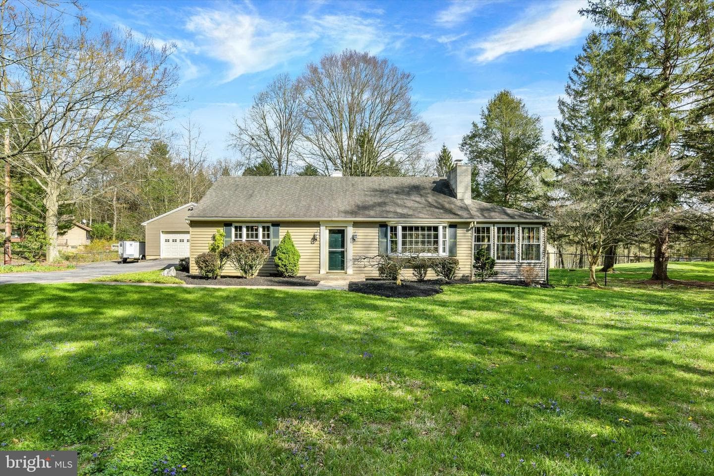 1633 Mountain Road photo 1