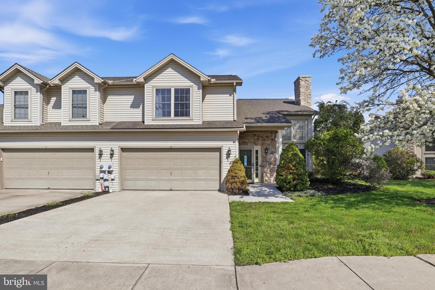 15 Creekview Drive