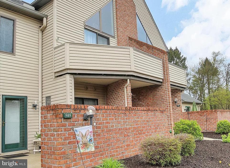 505 Cherrington Drive photo 1
