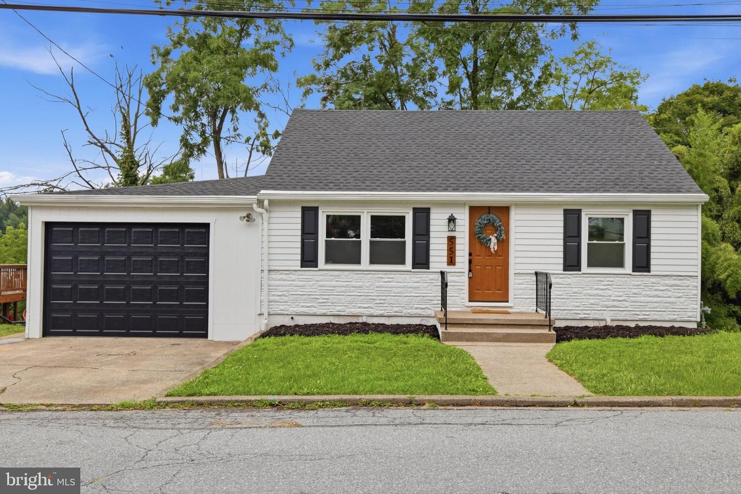551 West Drive, Harrisburg