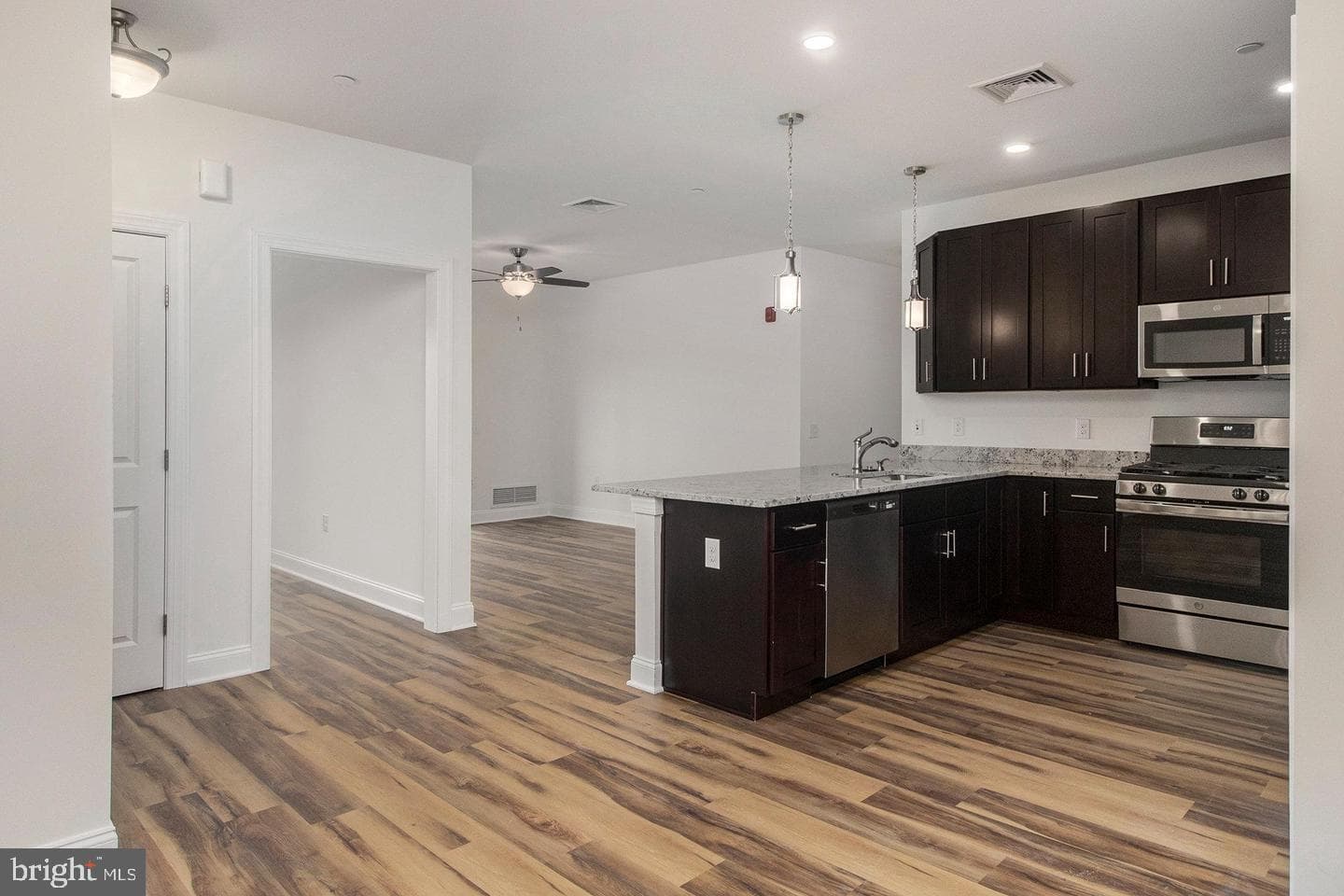 411 Harvin Way photo 1