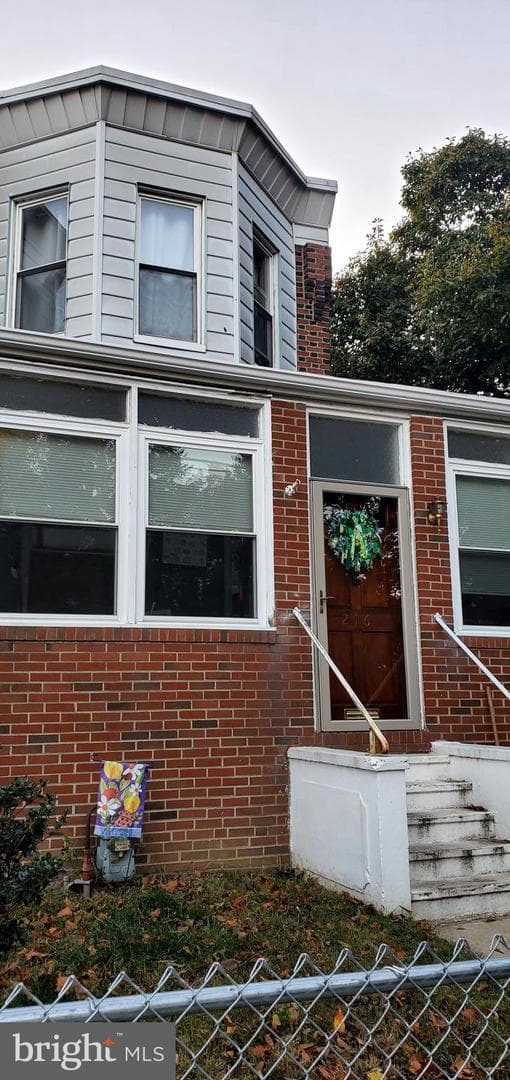 216 Staley Avenue photo 1
