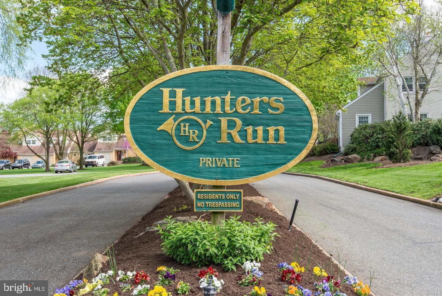 98 Hunters Run photo 1