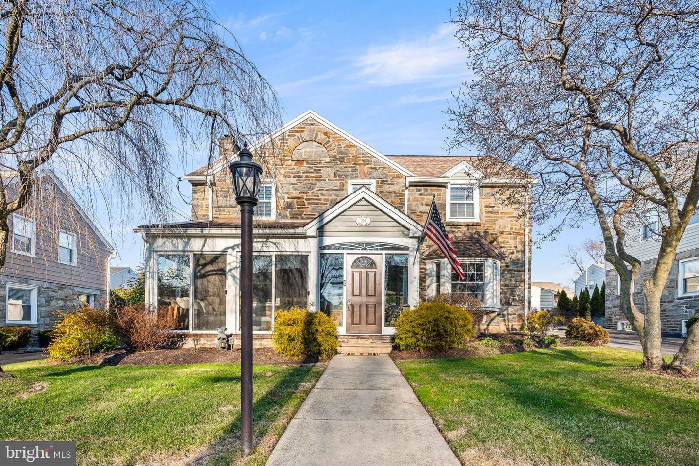 221 Brock Road photo 1