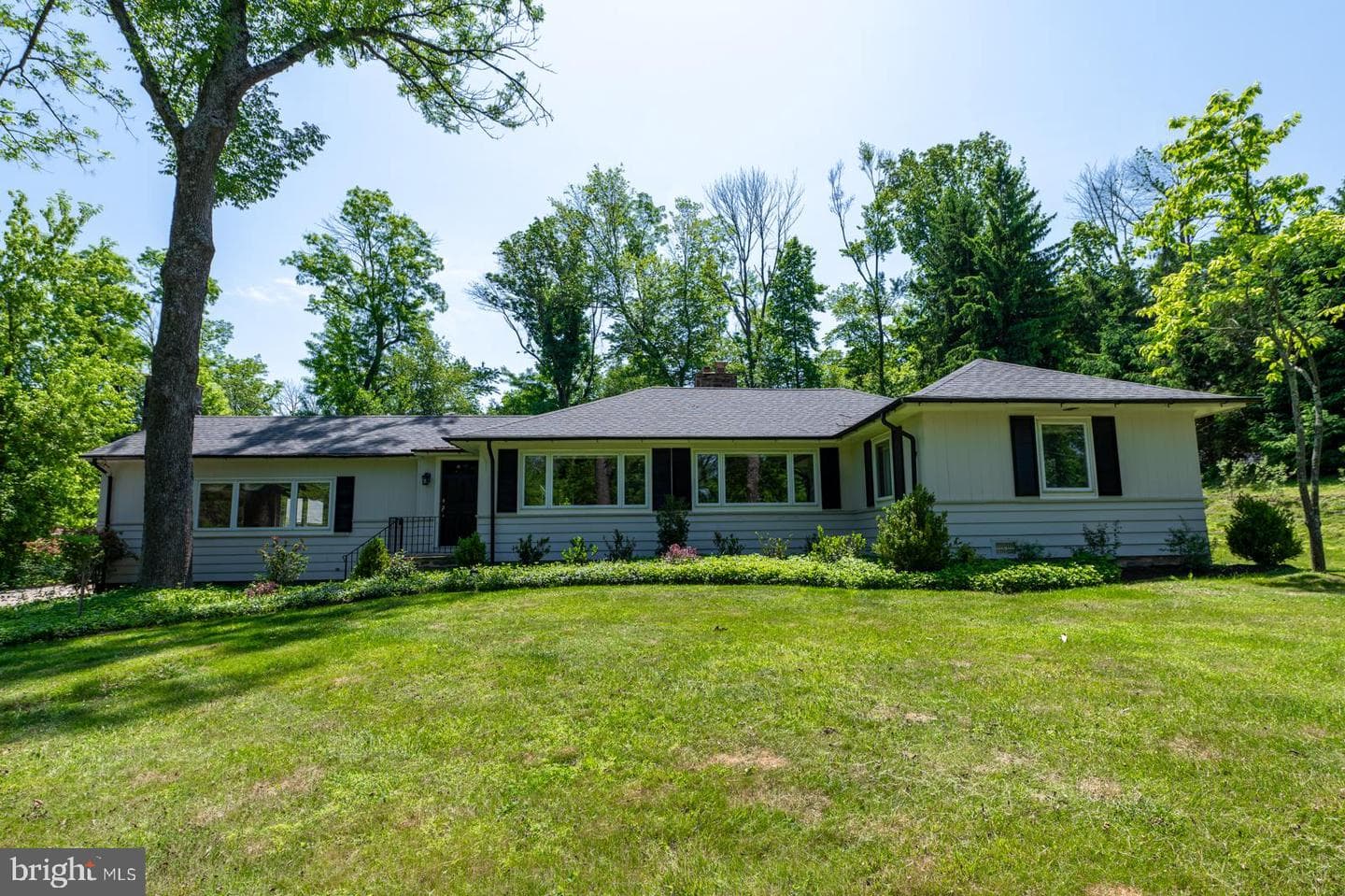 3404 Saint Davids Road photo 1