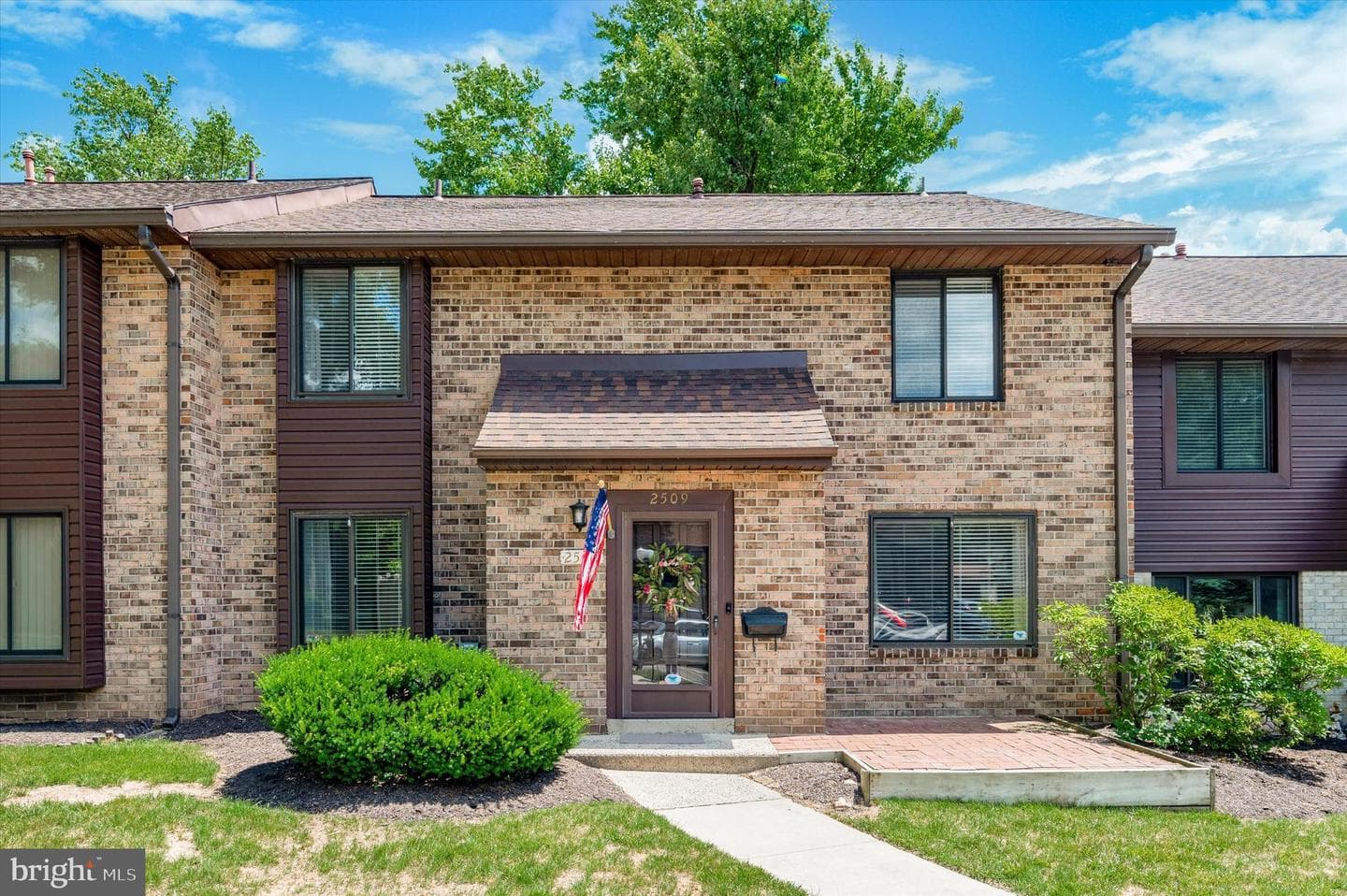 2509 Red Oak Circle #2509-A photo 1