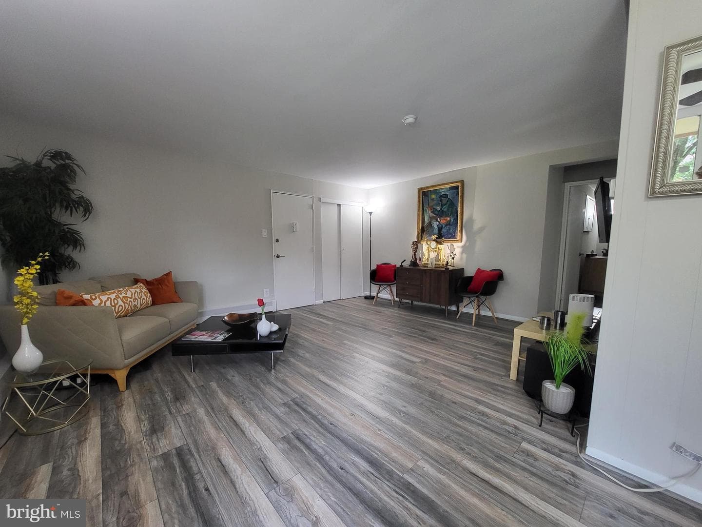 100 E Glenolden Avenue #E-16 photo 1