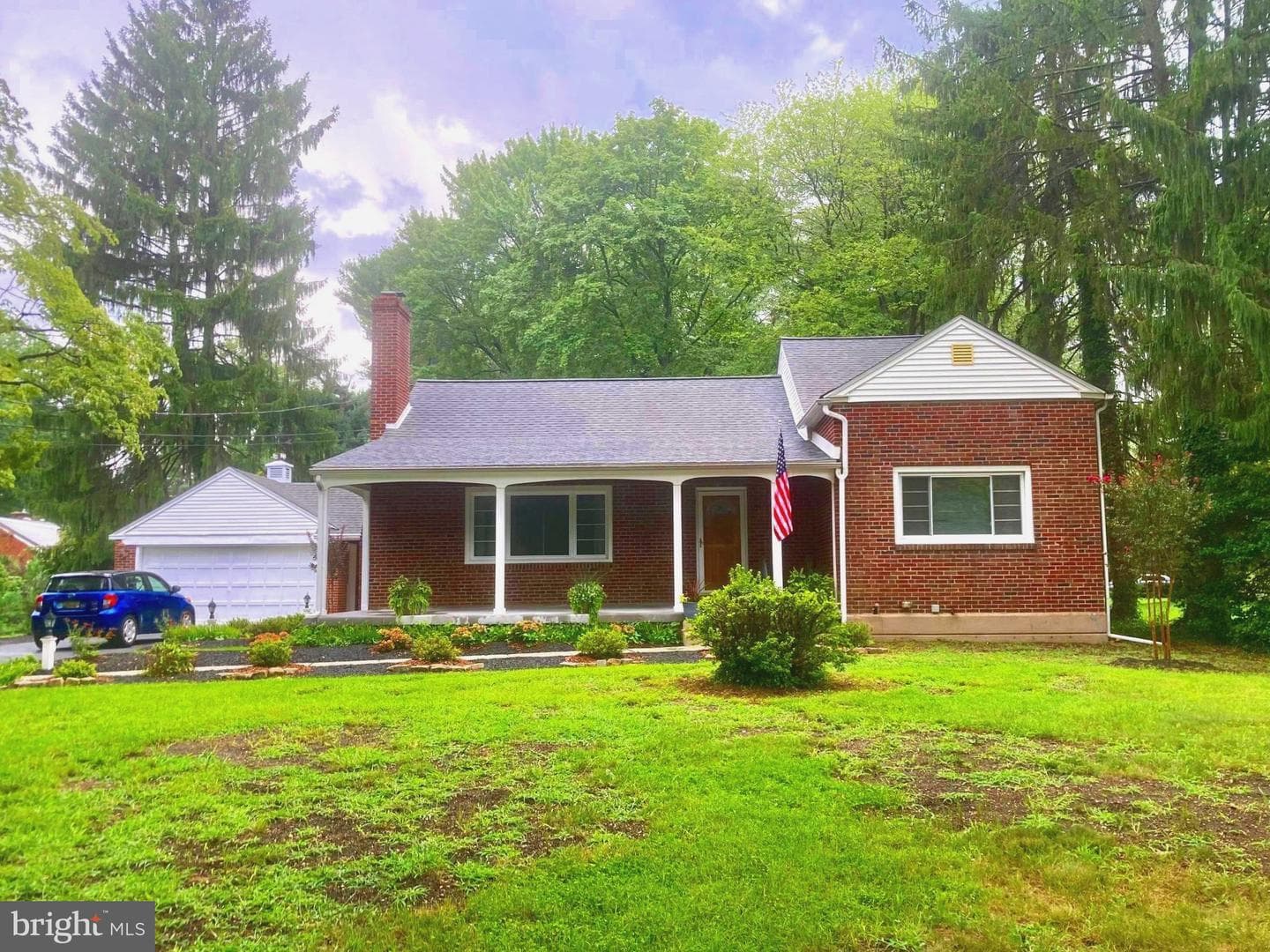 530 Woodglen Road photo 1