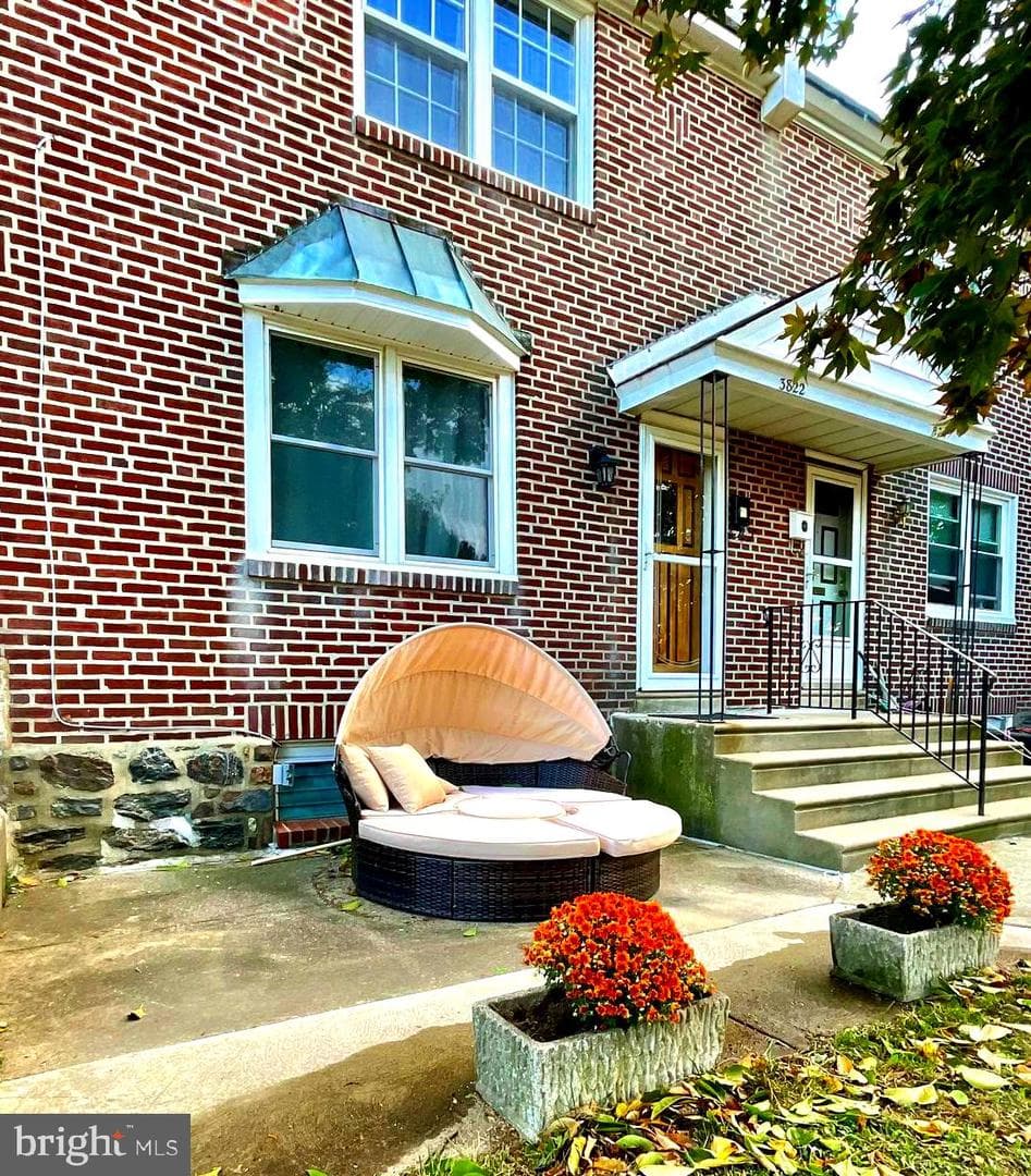 3822 Plumstead Avenue photo 1