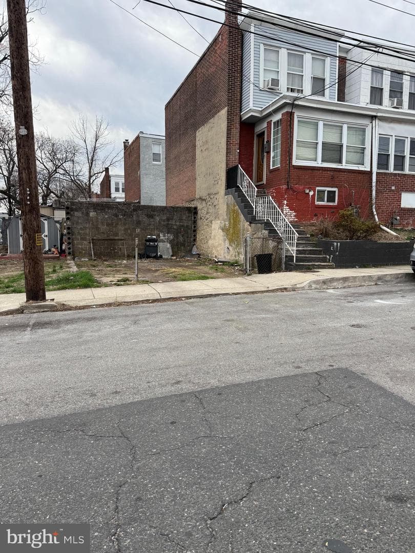 614 Fern Street photo 1