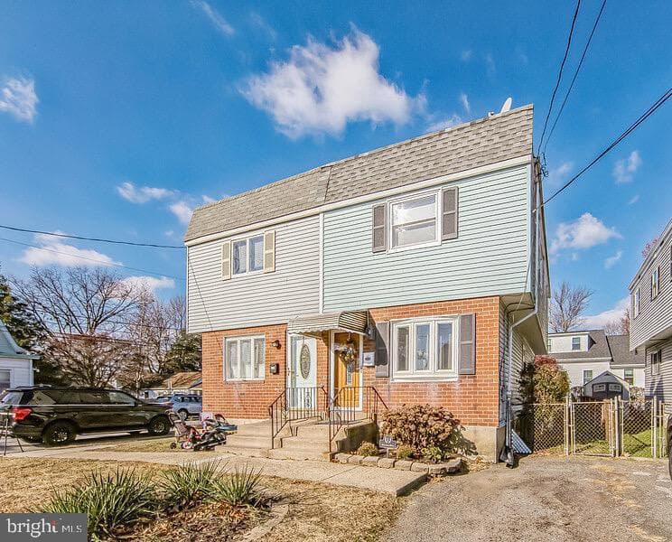 727 Mount Vernon Avenue photo 1