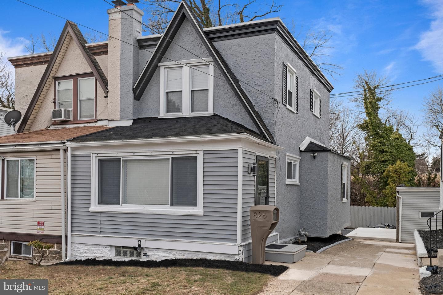 826 Rundale photo 1