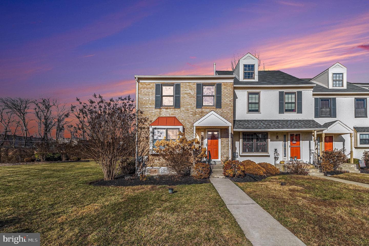 392 Scola Road photo 1